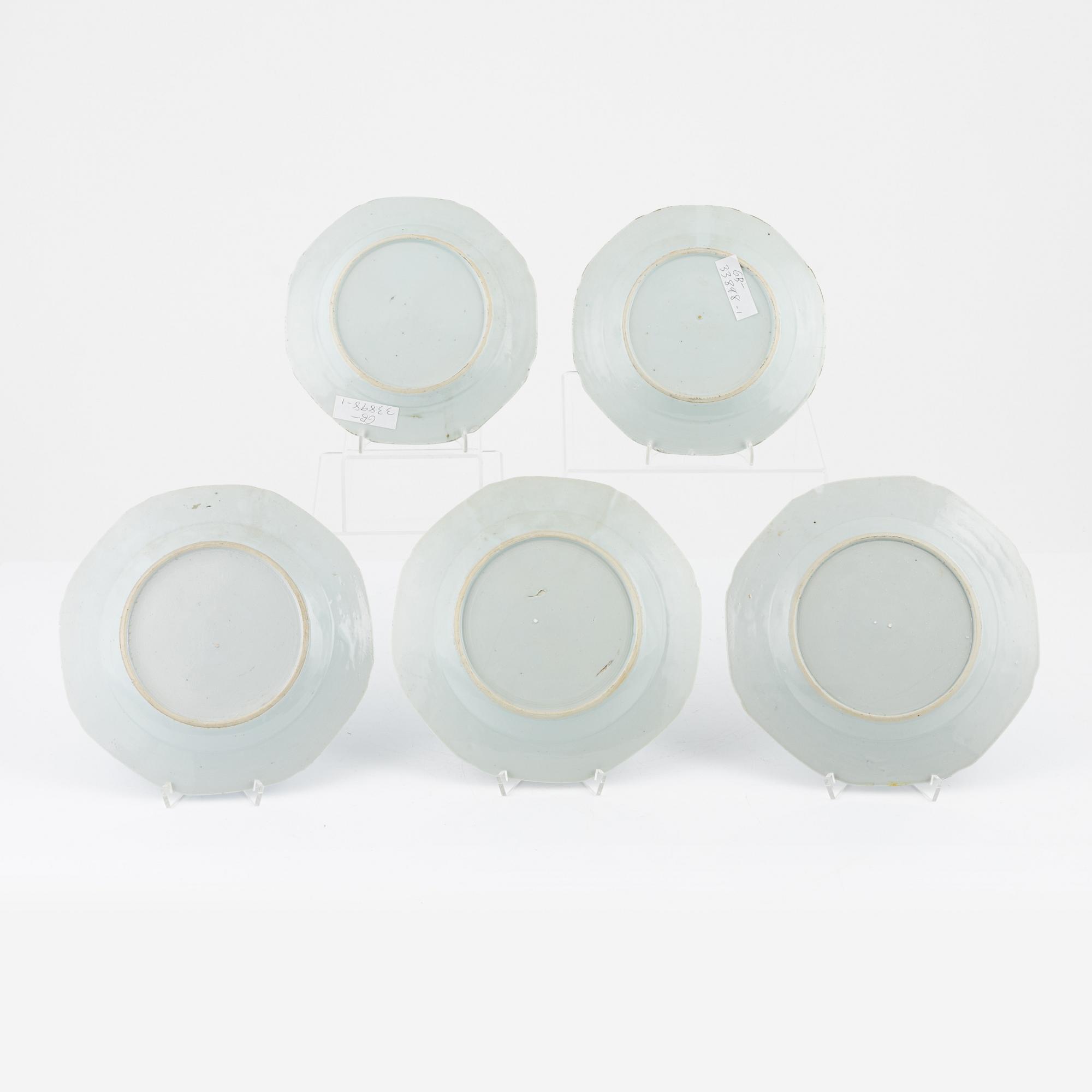 A group of five blue and white Chinese porcelain dishes, Qing Dynasty, Qianlong (1736-95).