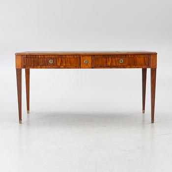 Skrivbord, sengustaviansk stil, 1800-talets första hälft.