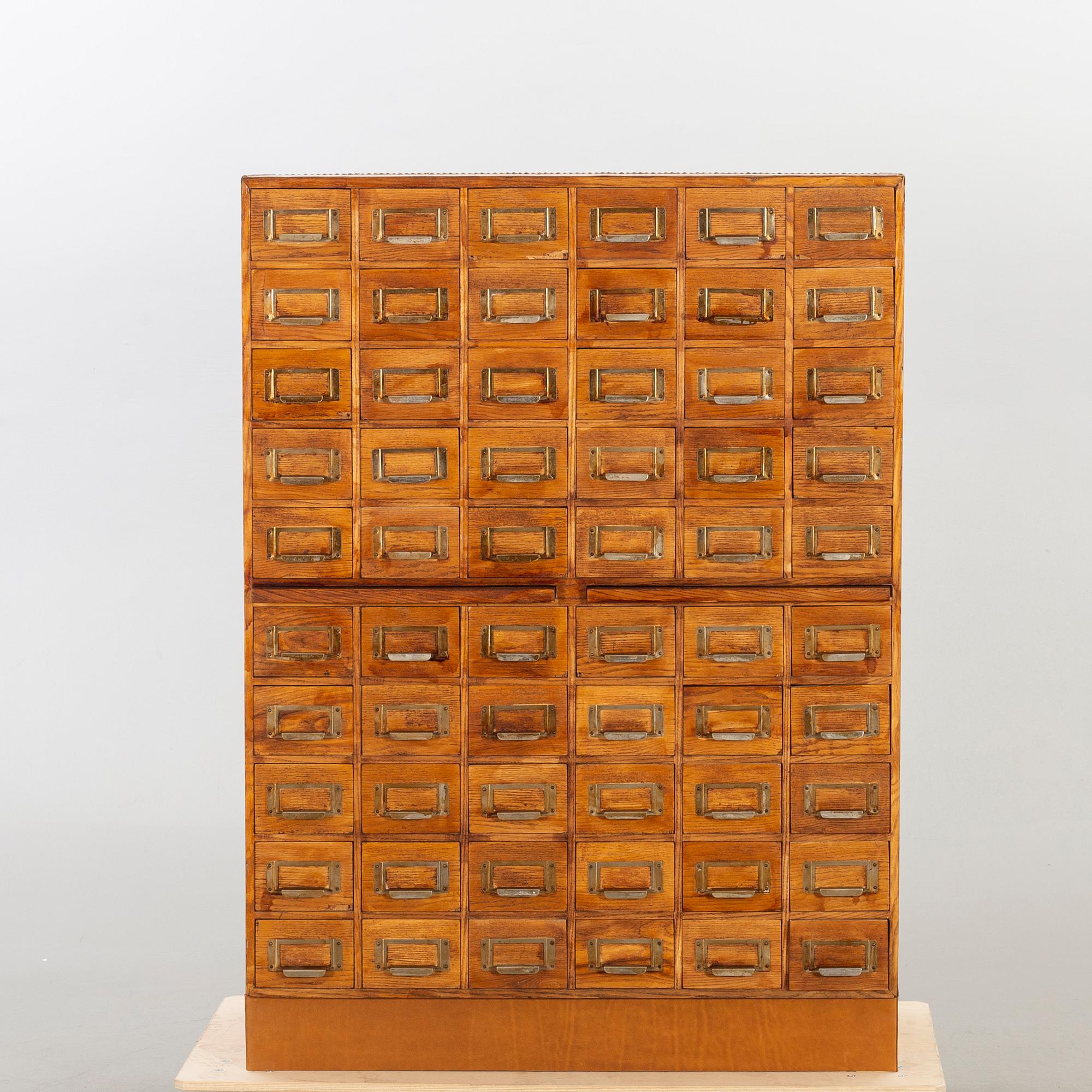 ARKIVSKÅP 1900-talets andra hälft.