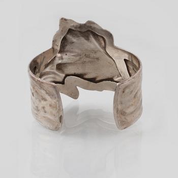 ARMRING, silver, utländsk stämpel. Vikt 31,0 gram.
