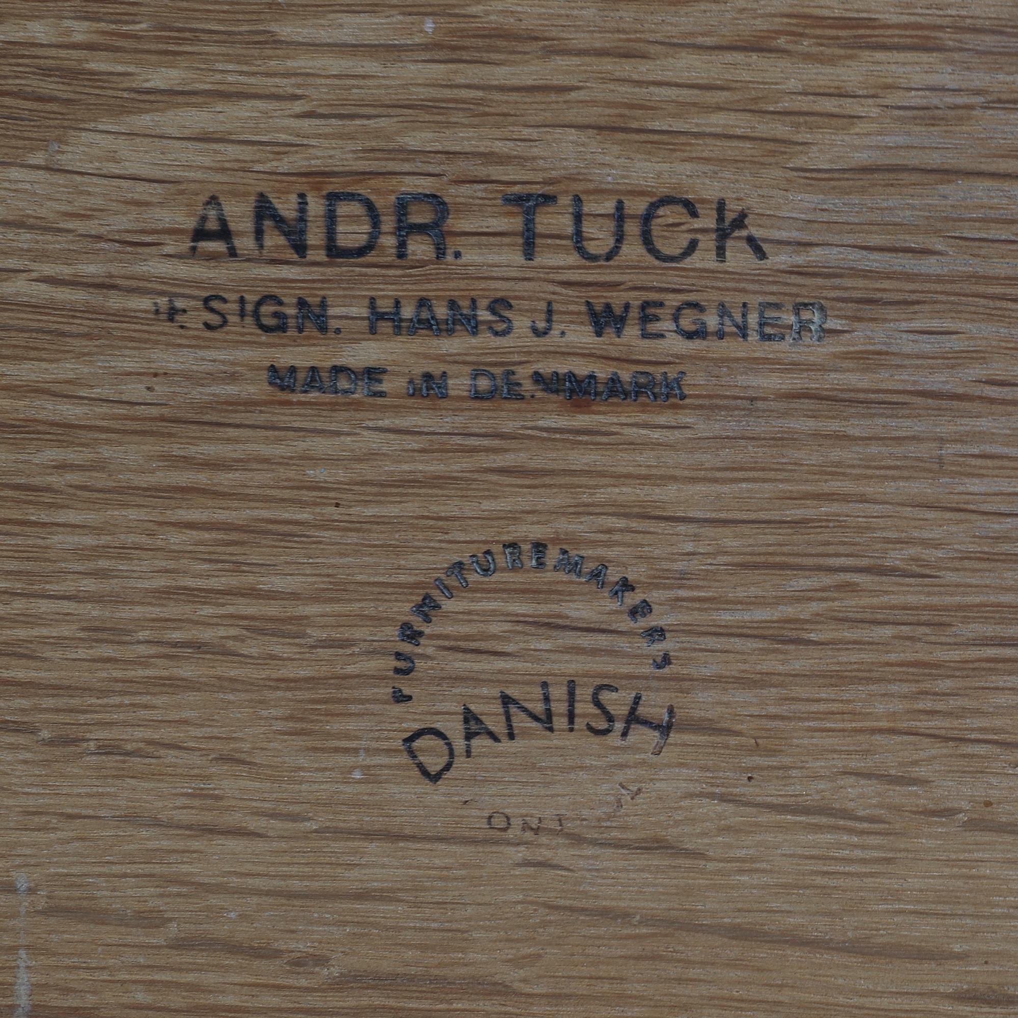 Hans J Wegner, matbord, modell CH 339, Andr Tuck Danmark.
