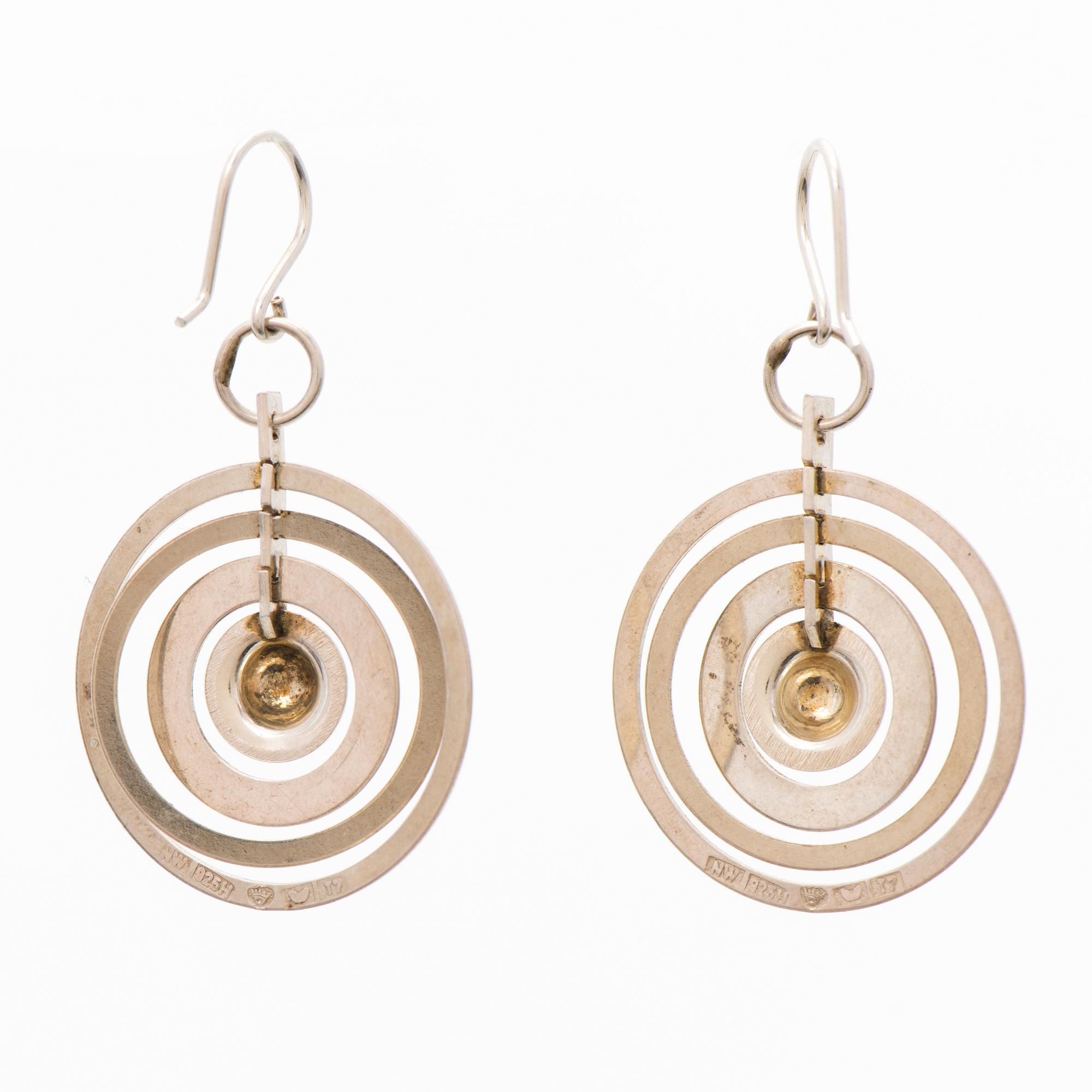 TAPIO WIRKKALA, ÖRHÄNGEN, "Silvermåne", silver. Kultakeskus 1972.