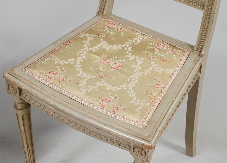 STOLAR, ett par, gustaviansk stil, omkring sekelskiftet 1900.