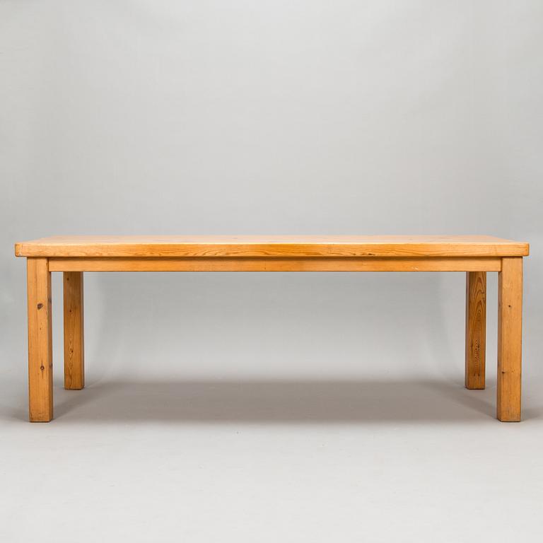 Ben af Schultén,a late 20th century '852' dining table for Artek.