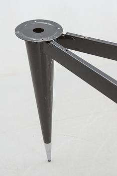 KONFERENS-/MATBORD, design Perry King & Santiago Miranda "La Vuelta" för Akaba.