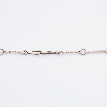 Wiwen Nilsson, hängsmycke sterlingsilver med bergkristall, Lund 1945.