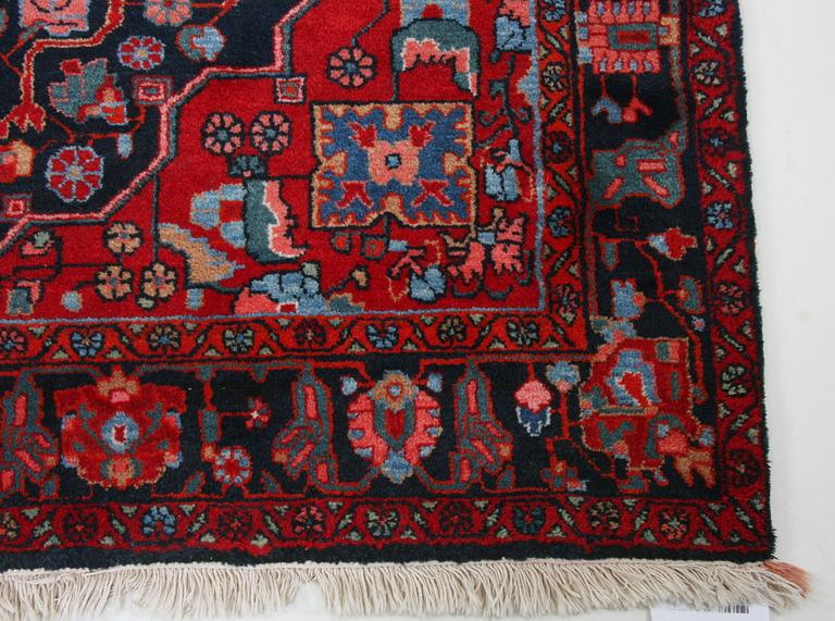 MATTA, orientalisk. 203 x 130.