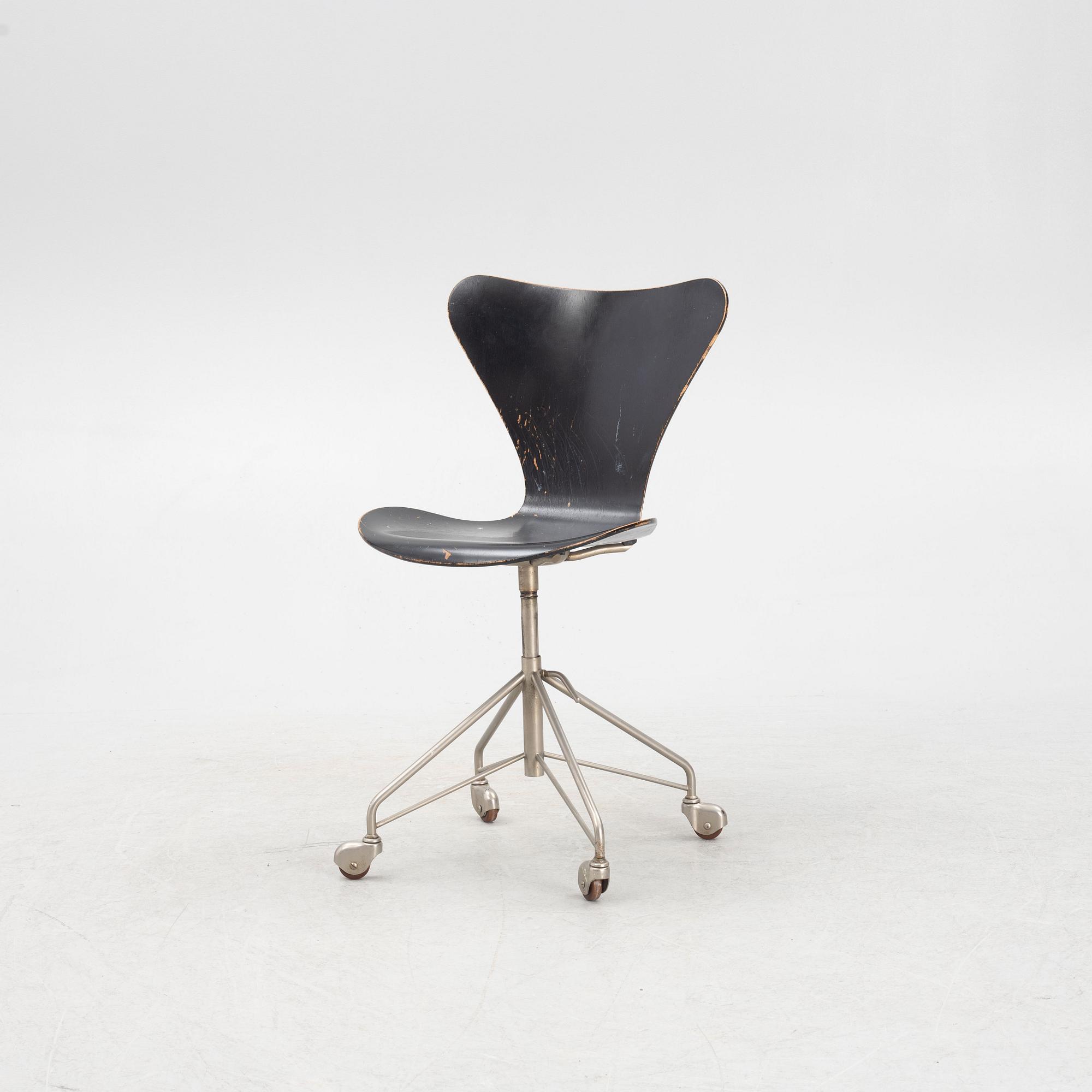Arne Jacobsen, skrivbordsstol, "Sjuan", Fritz Hansen, Danmark, 1950/60-tal.