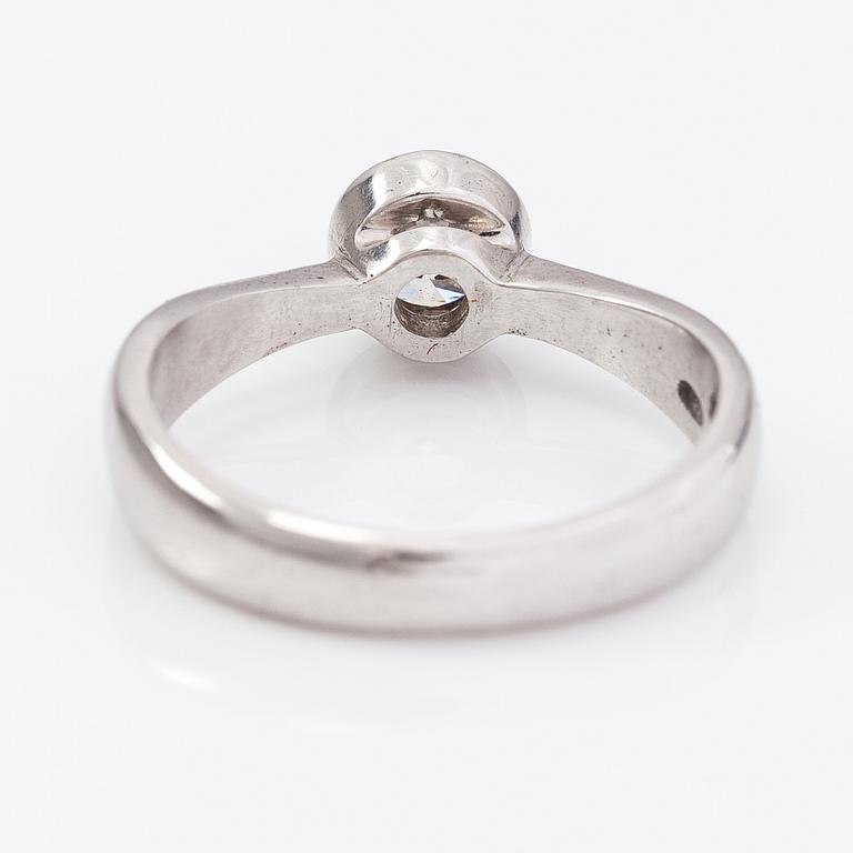 A 14K white gold ring with a ca. 0.50 ct diamond according to engraving.