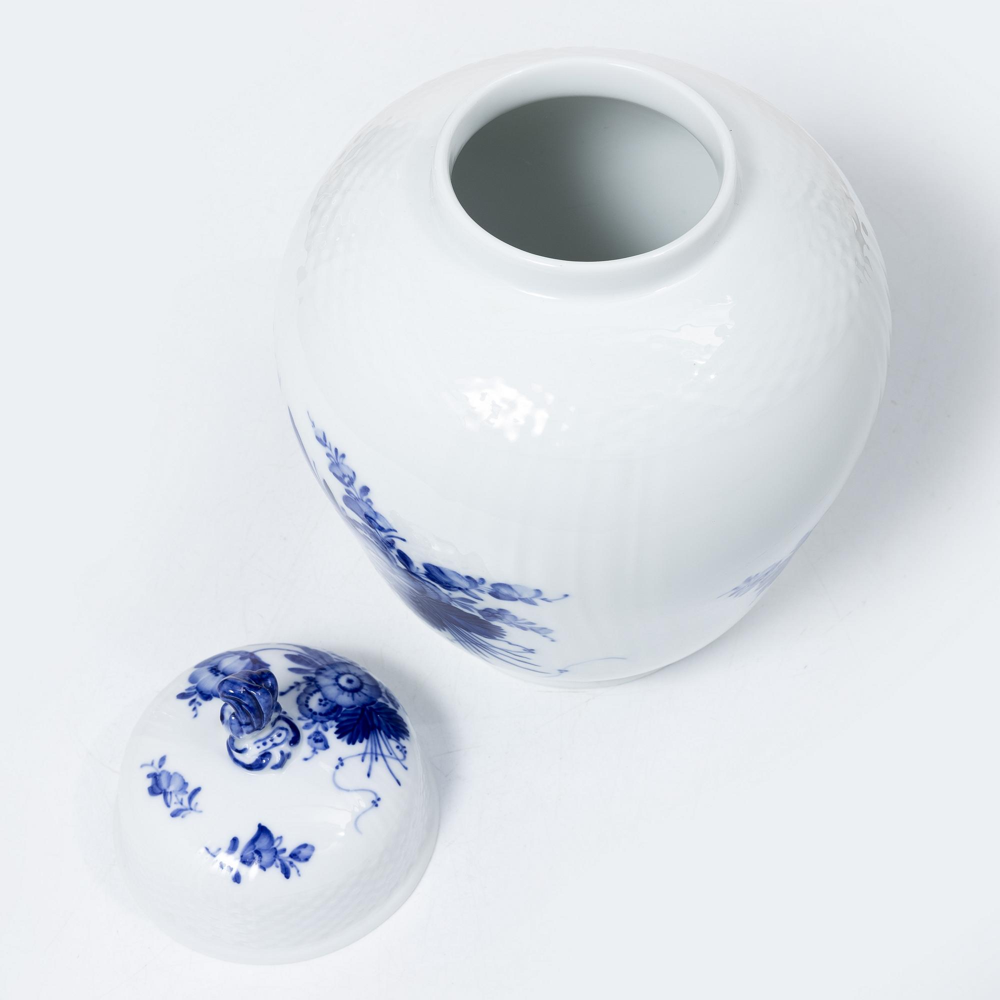 Royal Copenhagen, urn with lid, "Blue Flower".