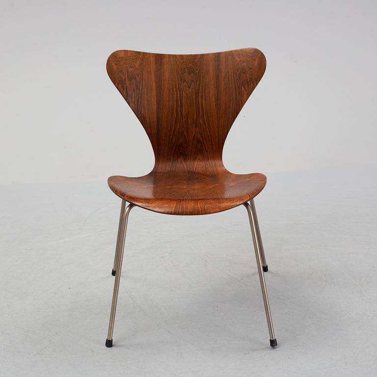 Arne Jacobsen, a rosewood 'Series 7' chair, Fritz Hansen, Denmark, 1950's/60's.