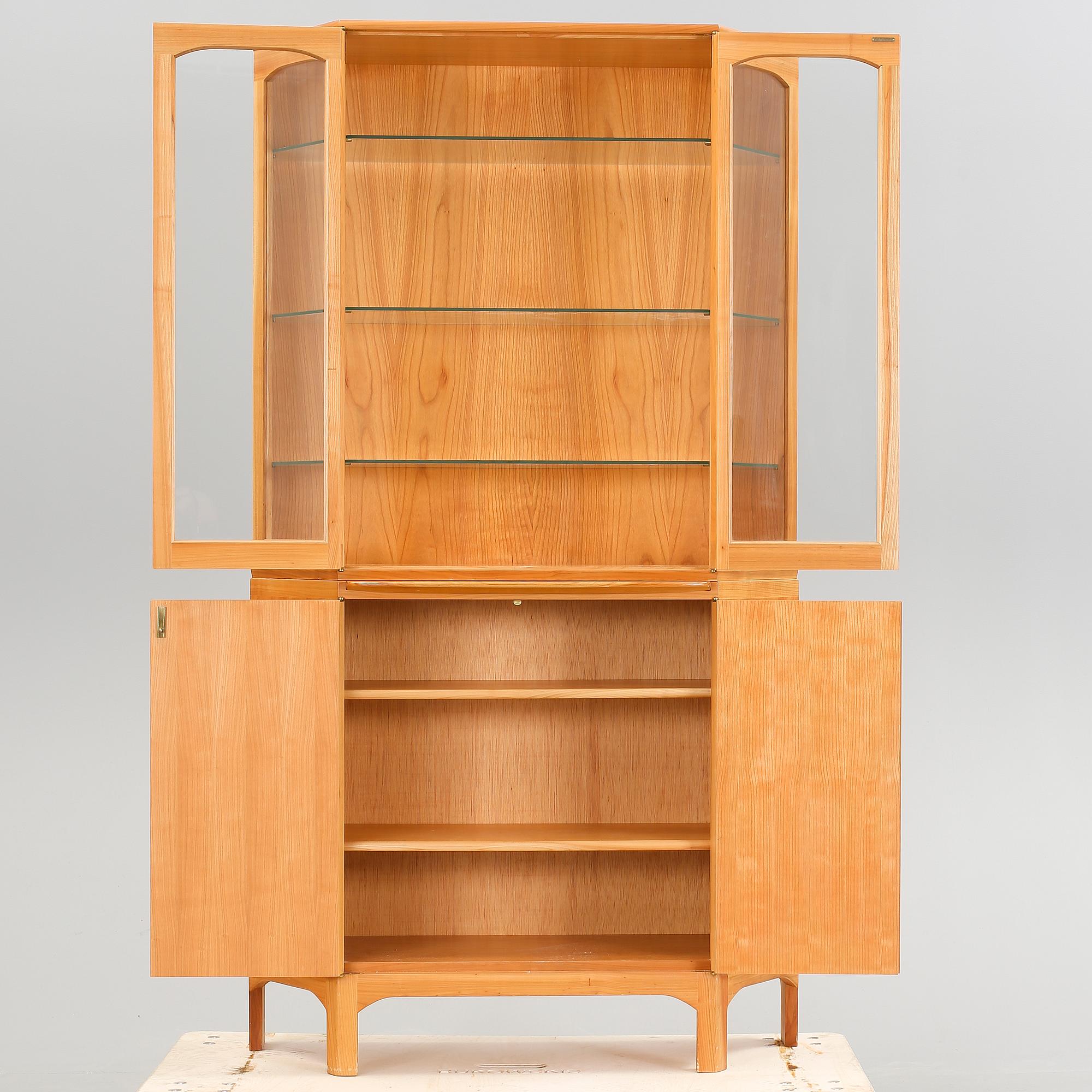 VITRINSKÅP, Carl Malmsten, "Undantaget".