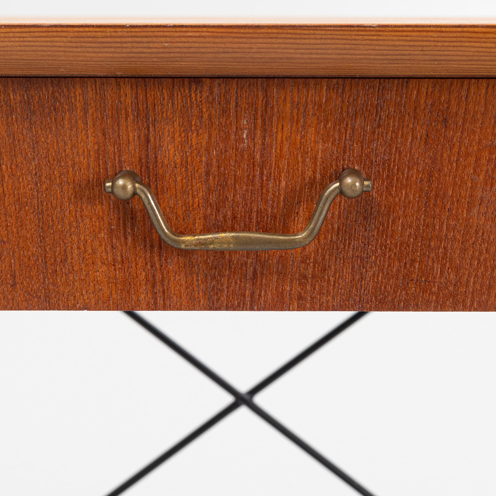 Sängbord, ett par, 1900-talets mitt.