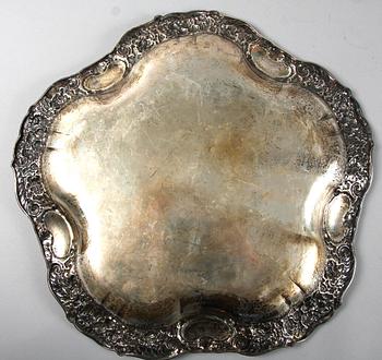 PRESENTERFAT, silver, barockstil, Emil Oscar Möller, Malmö, 1927. 963 g.