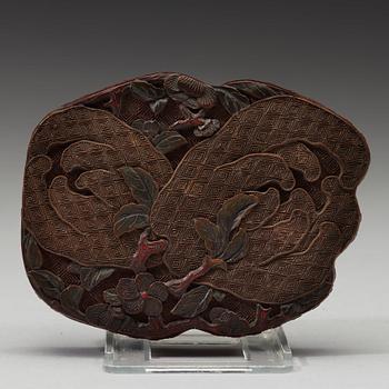 A lacquer box with cover, Qing dynasty (1644-1912).