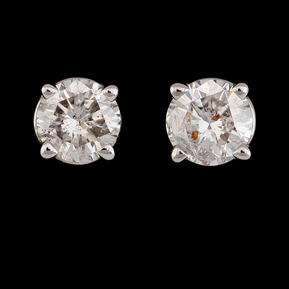 ÖRHÄNGEN, 1 par, 14K vitguld, briljantslipade diamanter tot ca 0.63 ct.