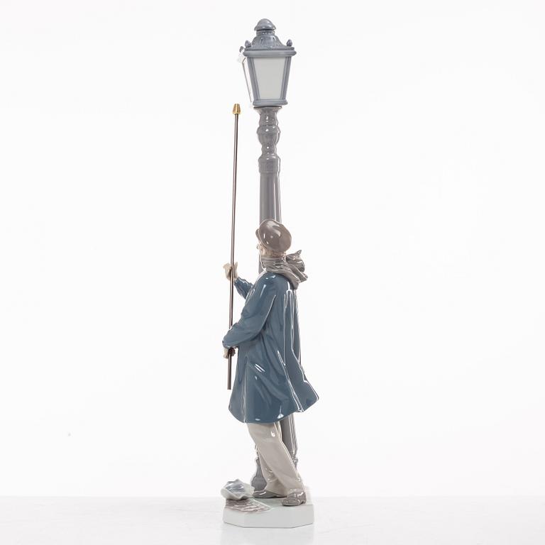 Lladró, figurine, "Lamplighter", Spain.