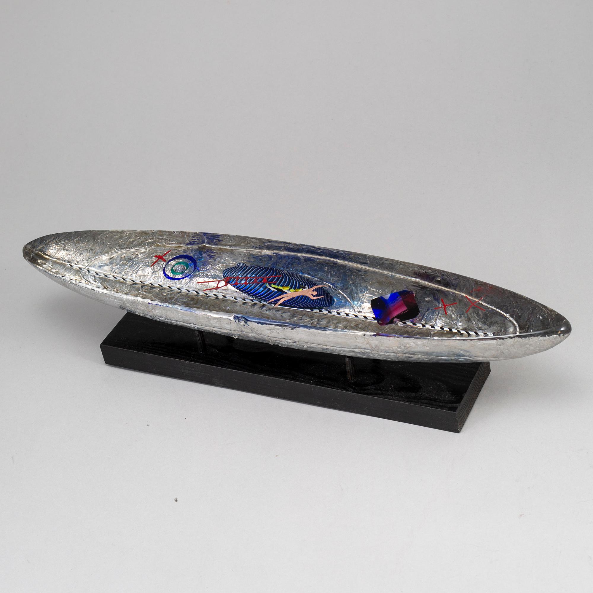 BERTIL VALLIEN, a glass sculpture from kosta Boda Atelier.