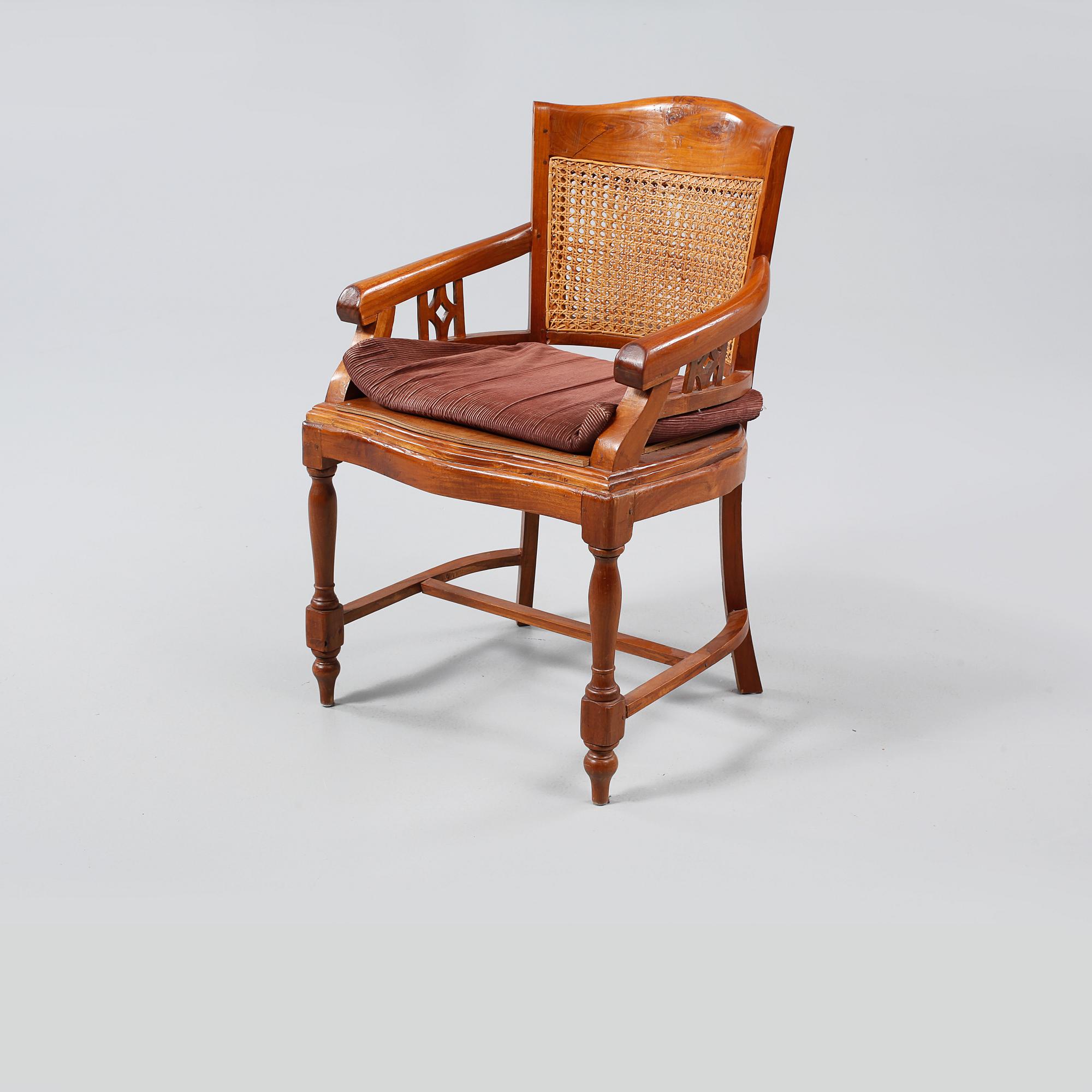 KARMSTOL, sent 1800-tal.
