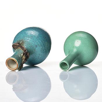 Two small vases, Qing dynasty, 18th/19th century.