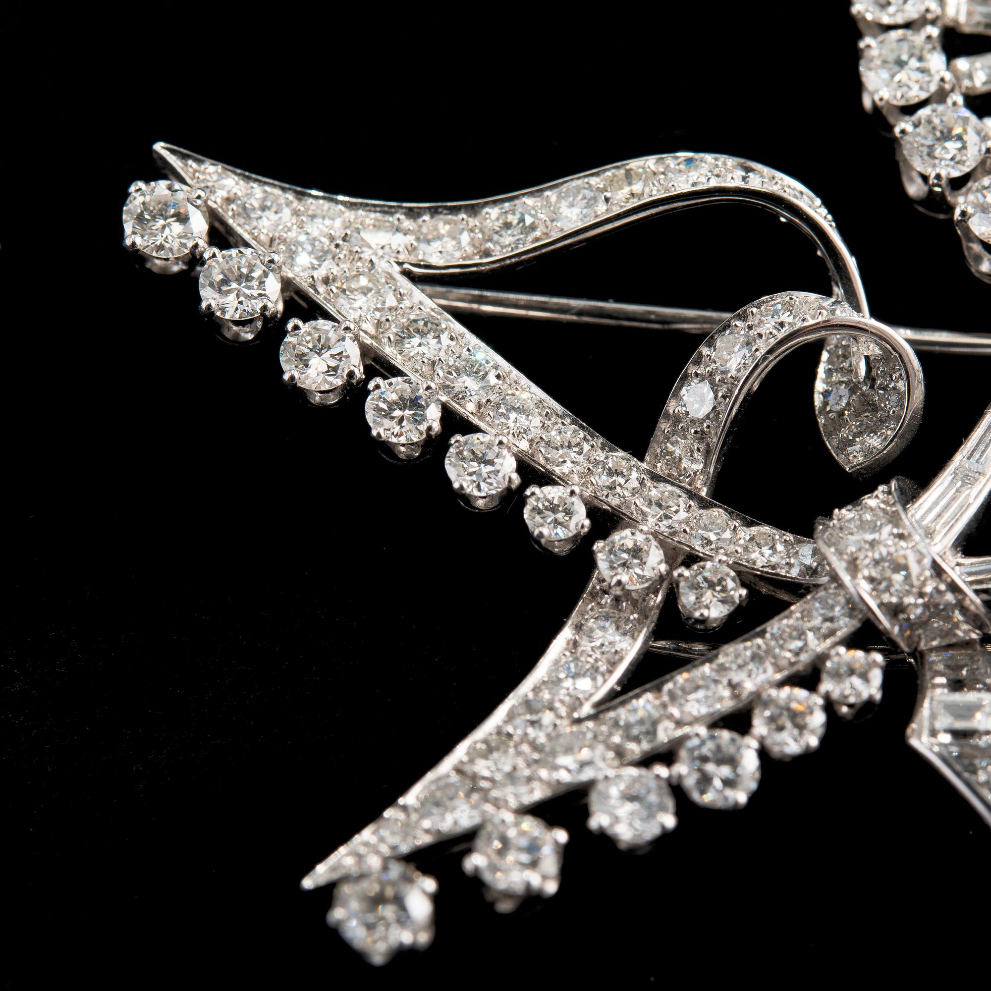 A BROOCH, Van Cleef & Arpels. 146 brilliant and baguette cut diamonds c. 13.50 ct ~ G-H/vs.