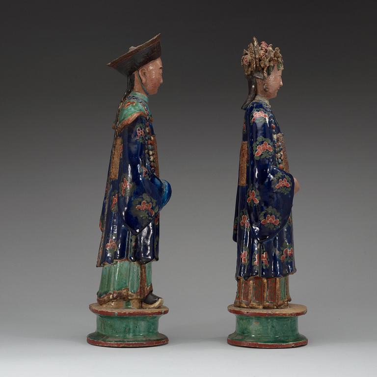 FIGURINER, ett par, keramik. Qing dynastin.
