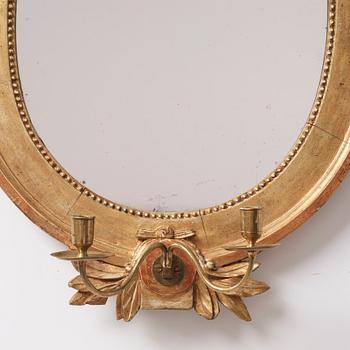 Spegellampetter, ett par snarlika, för två ljus, av Johan Åkerblad (mästare i Stockholm 1756-1799), Gustavianska.