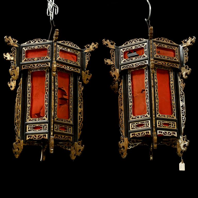 A pair Chinese lanterns, early 20th Century.