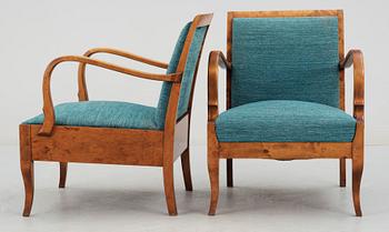 FÅTÖLJER, ett par, 1930/40-tal.