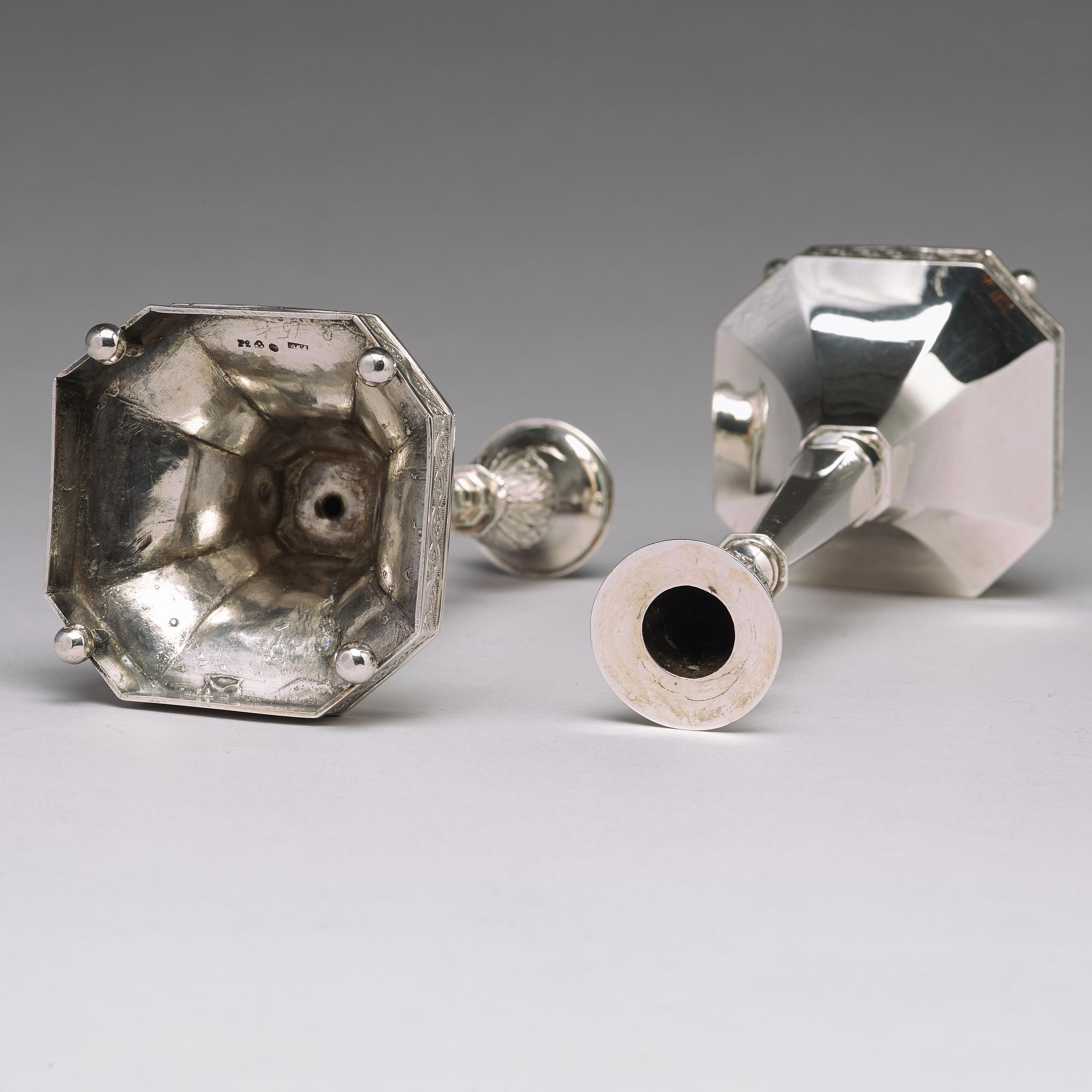 Johan Fredrik Wildt, ljusstakar, ett par, silver, Stockholm 1797. Sengustavianska.