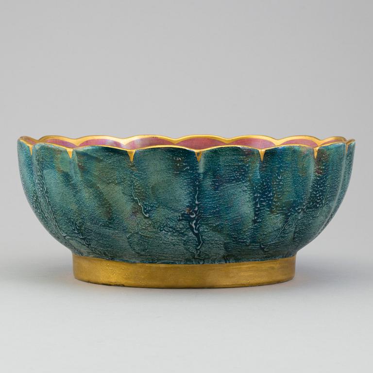 JOSEF EKBERG, a creamware bowl from Gustavsberg, signed and dated 1931.