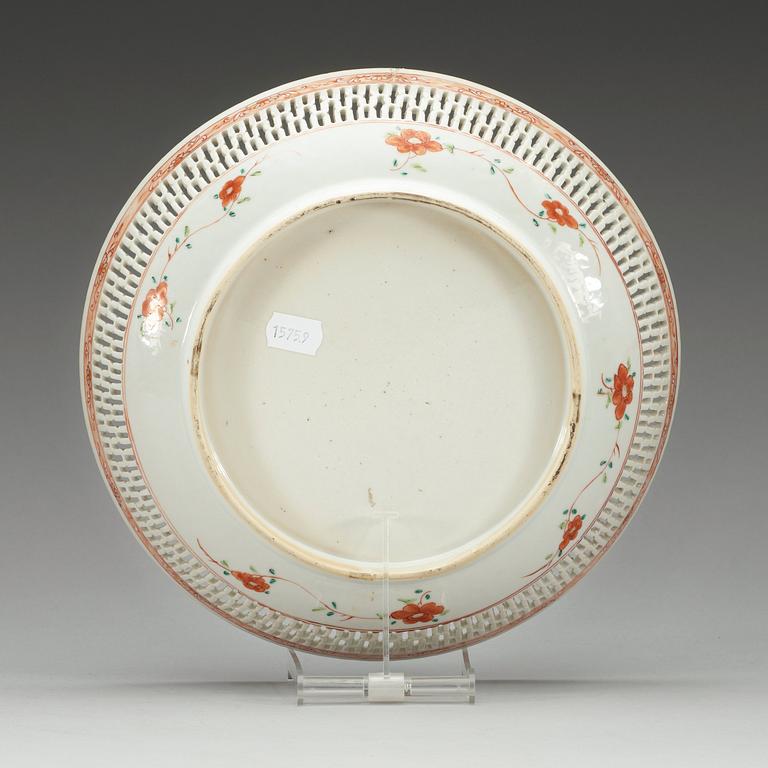 A famille rose dish, Qing dynasty, Qianlong (1736-95).