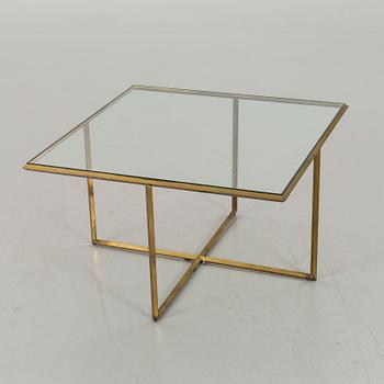 AN ITALIAN SOFA TABLE, second half of 20th century.