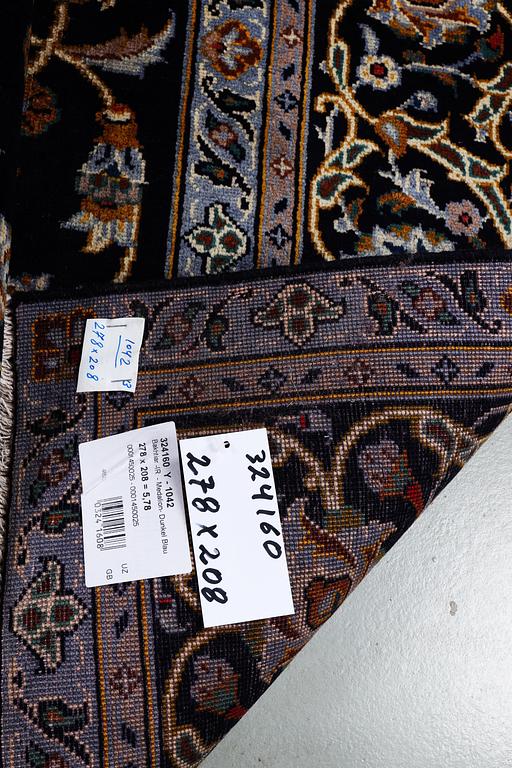 Matta, Keshan, ca 278 x 208 cm.