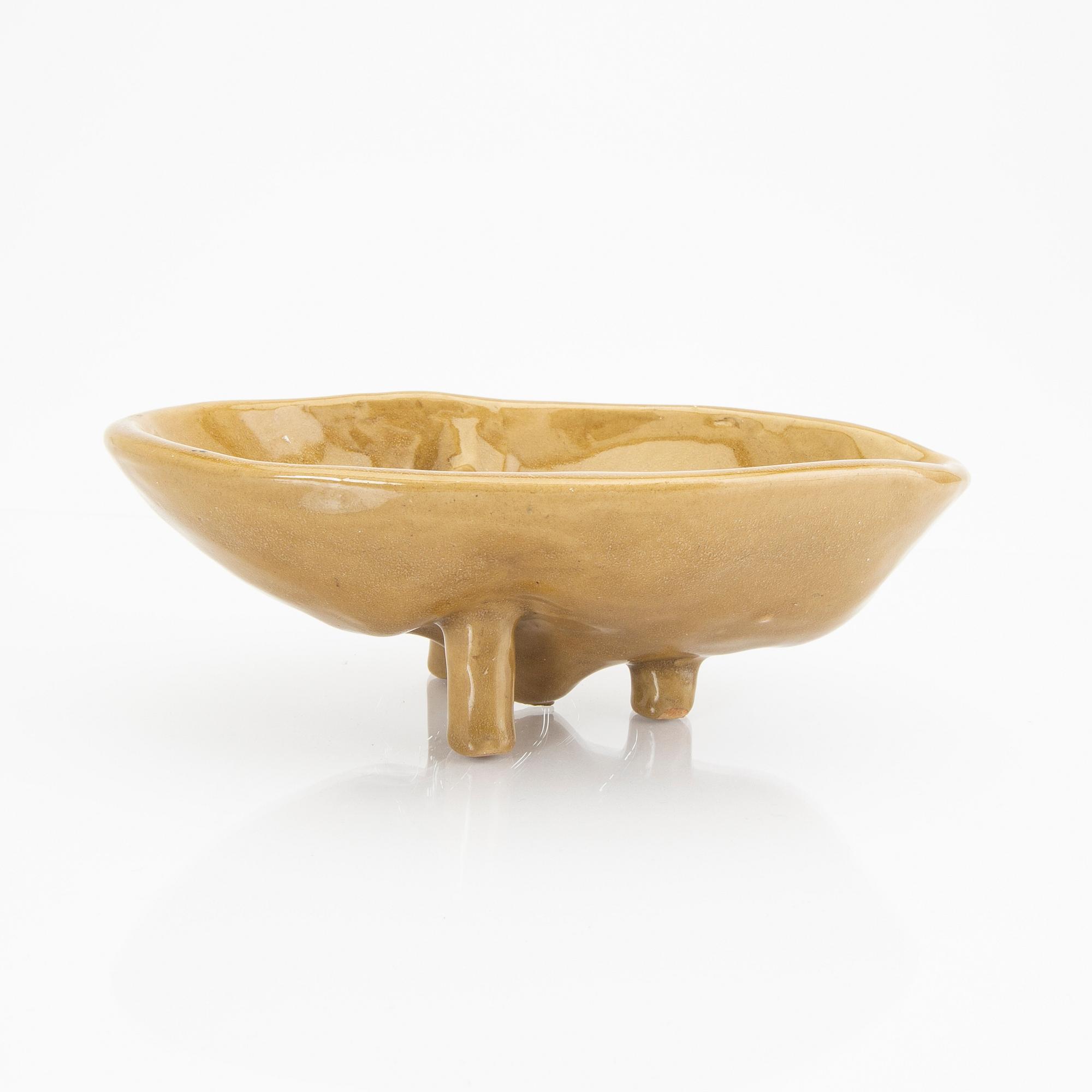 Signe Persson-Melin/Claes Oldenburg, a mask of Claes Oldenburg glased stoneware 1960s.