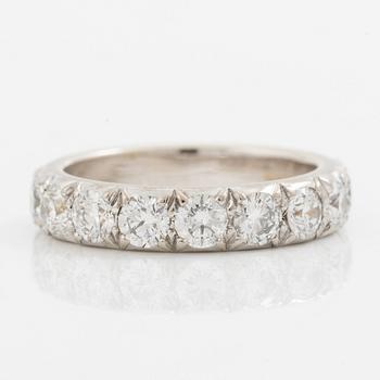 Ring, full eternity, 18K white gold set with brilliant-cut diamonds.