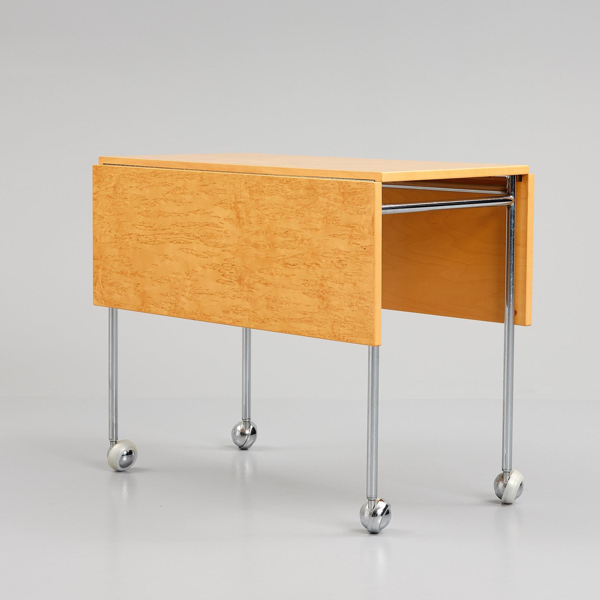 Bruno Mathsson, a drop leaf table 'Berit' in burled birch, Bruno Mathsson International, Sweden.