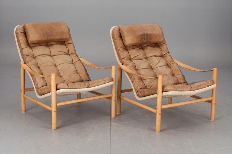 FÅTÖLJER, ett par, "Junker", Bror Boije, Dux, 1900-talets andra hälft.