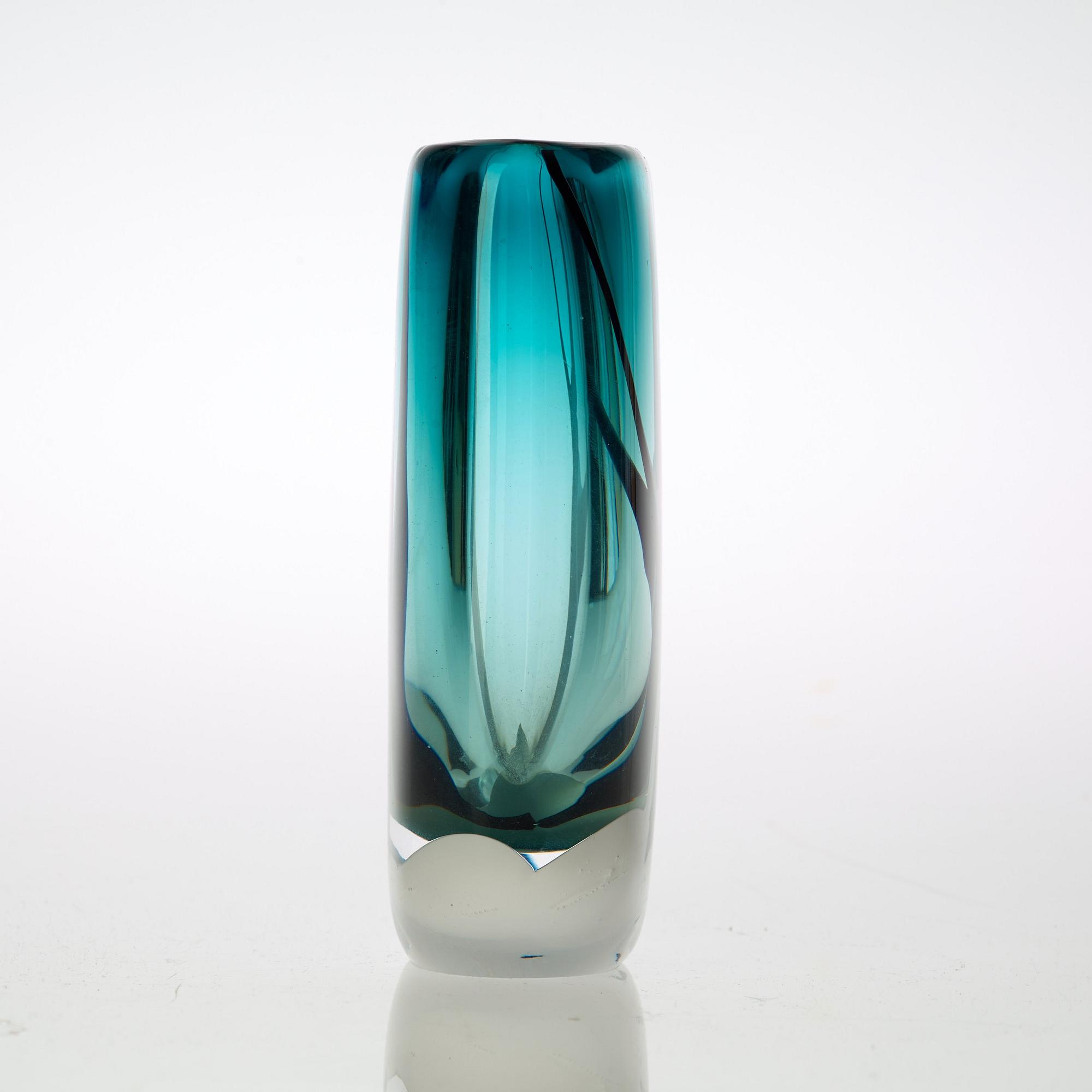 A Vicke Lindstrand 'Winter' glass vase, Kosta, Sweden 1950's A Vicke Lindstrand 'Winter' glass vase, Kosta, Sweden 1950's