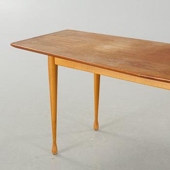 A mid 20th century coffee table.