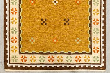 Matta rölakan 1900-talets mitt signerad ME ca 245 x 169 cm.