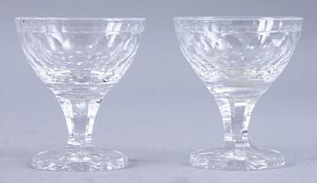 GLASSERVISDELAR, 54 st, sign samt etikettmärkta Orrefors.