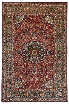 241. MATTA, semiantik Isfahan part silk, ca 309 x 206,5 cm.