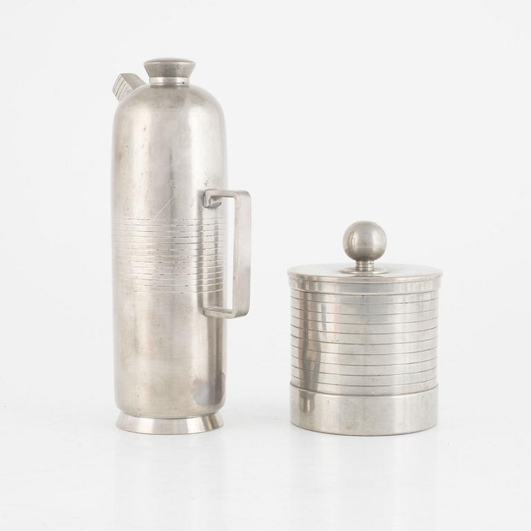 Maja-Lisa Ohlson, a pewter cocktail shaker and a lidded box, Guldsmedsaktiebolaget (GAB), Stockholm 1937-38.