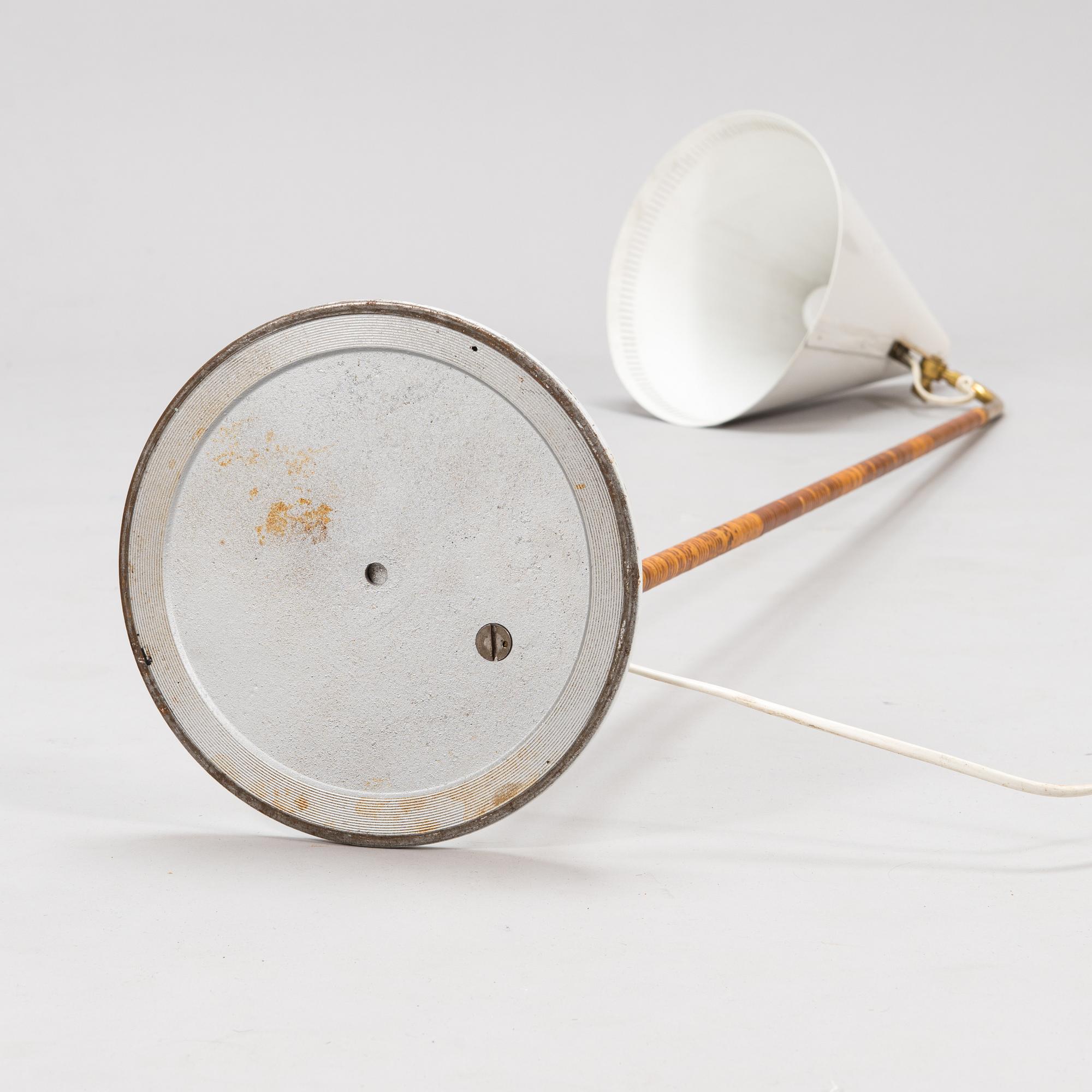 Paavo Tynell, golvlampa, modell K10-10, Idman, 1900-talets mitt.