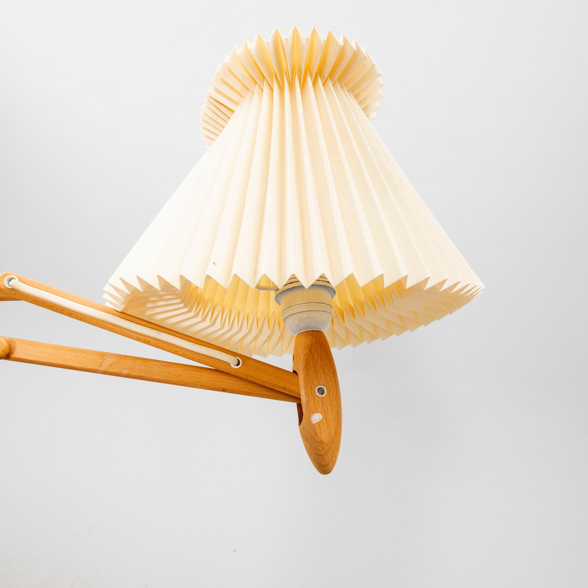 Erik Hansen, wall lamp, model 317 "Saxelampe" for Le Klint, Denmark.