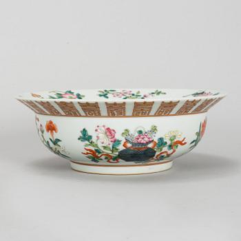 SKÅL, porslin. Modern tillverkning 1900-tal.