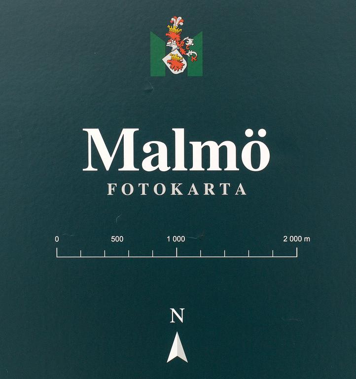 PHOTO MAP OF MALMÖ, 2004.