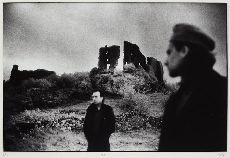 Anton Corbijn, "22:U2", 1982-2003.
