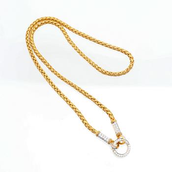 Collier 22K guld med runda briljantslipade diamanter.